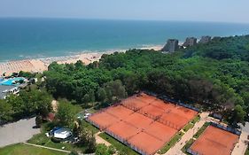 Хотел Боряна